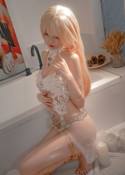 年轻漂亮的女邻居2